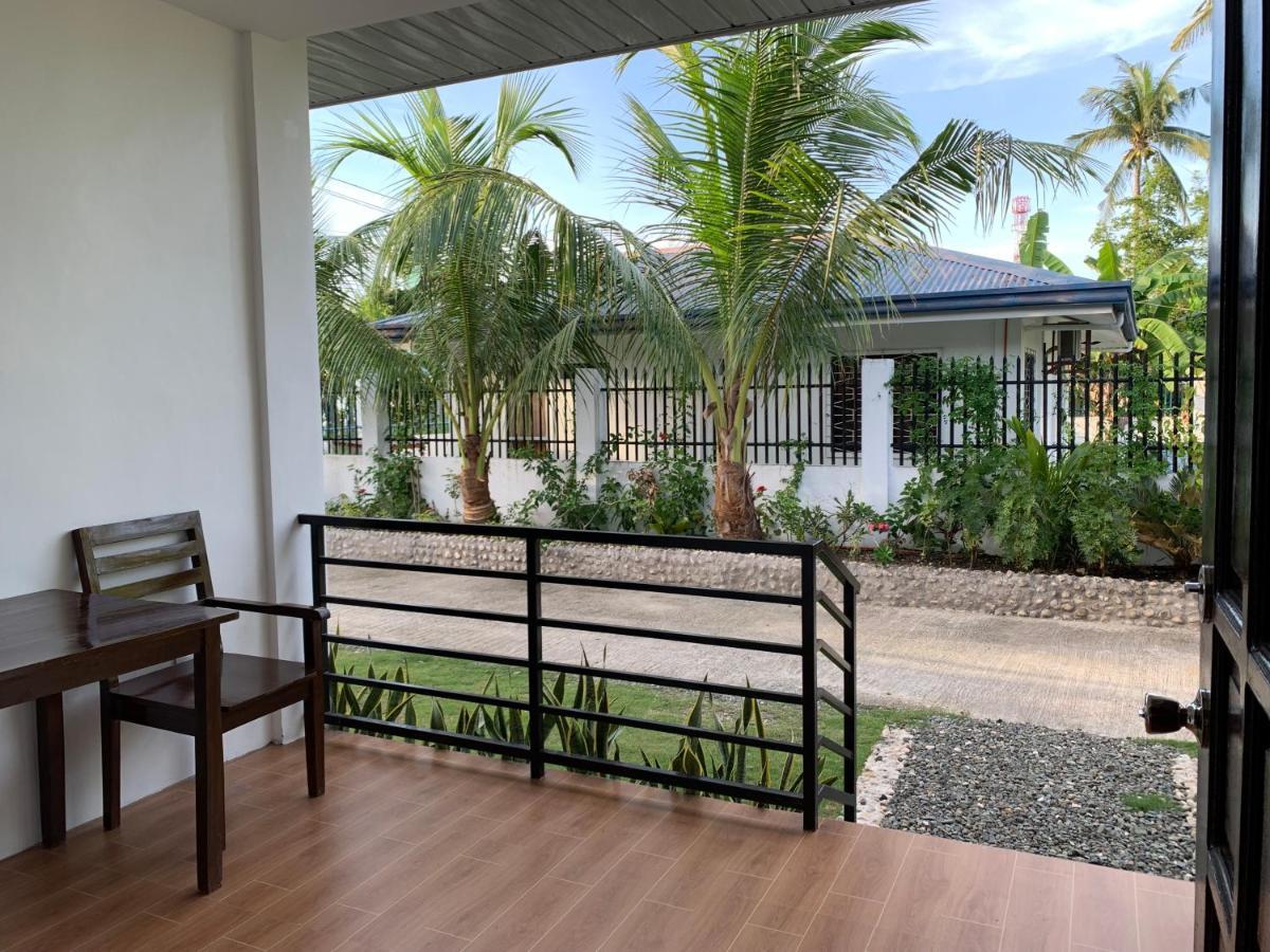 Palm Tree Lodge Moalboal Exterior photo